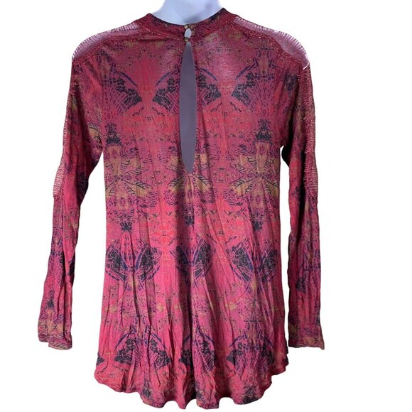 Free People Size Large Blouse Long Sleeved Linen Blend Lace Shoulders Red Purple - Picture 2 of 5